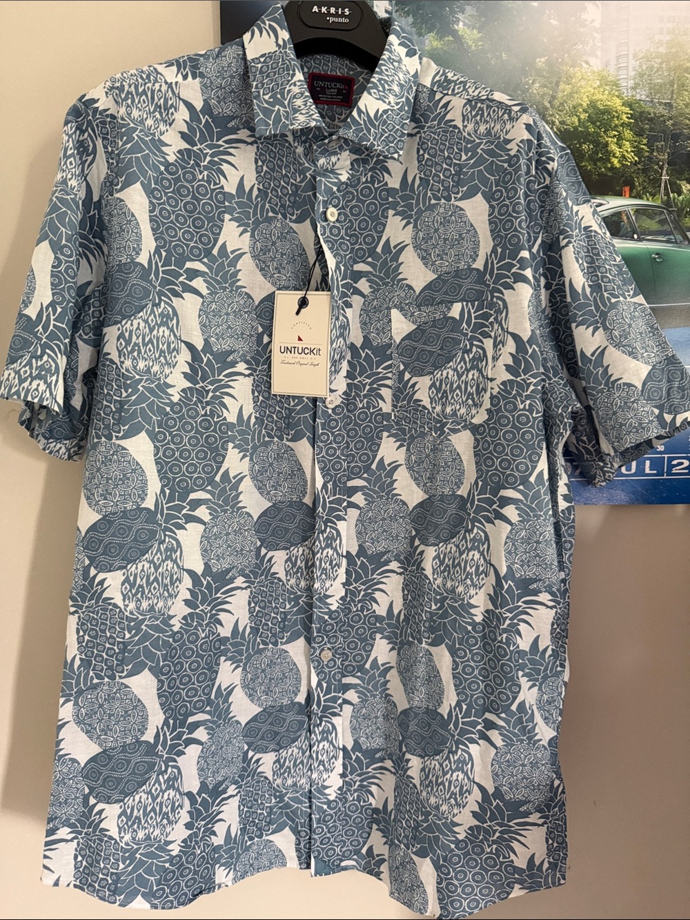UNTUCKit Short-Sleeve Button-Down Shirt in Blue and White Pineapple Print